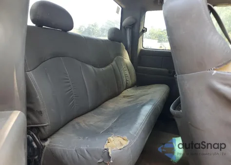 1999 Chevrolet Silverado K1500 из США, поврежденный, VIN 2GCEK19T6X1286079